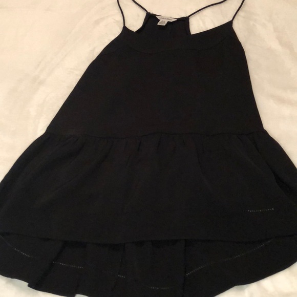 black blouse - Picture 1 of 3